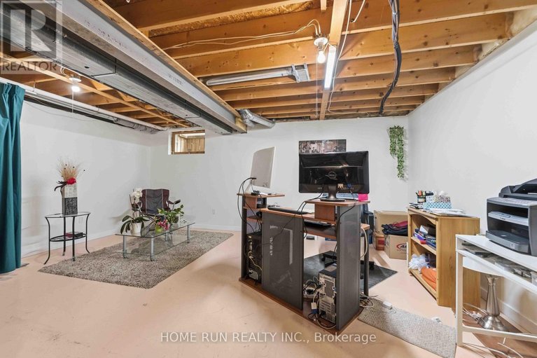 29663930/82-westpointe-crescent/centrepointe/ottawa/ontario/K2G5Y8_27