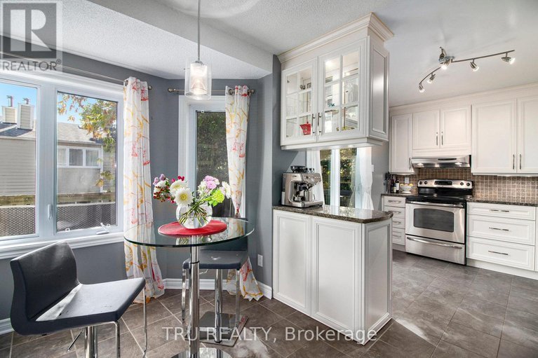 28954412/1132-chimney-hill-way/beacon-hill-south/ottawa/ontario/K1J8Z6_10