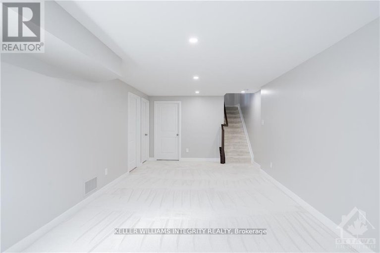 28435838/551-triangle-street/emerald-meadowstrailwest/ottawa/ontario/K2V0M5_24