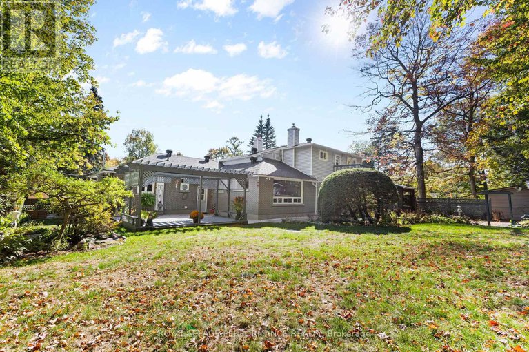 28945911/5-revol-road/merivale-gardens/ottawa/ontario/K2G0B8_6