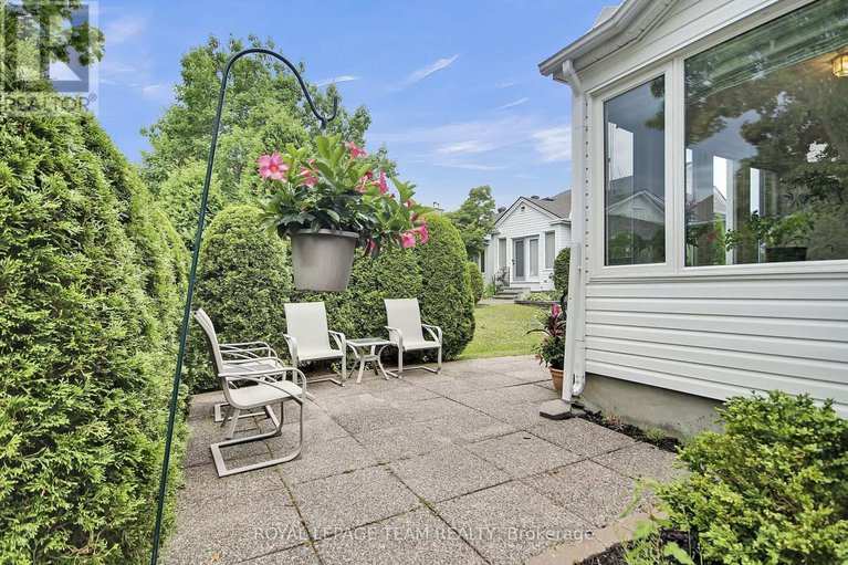 28525664/20-grand-cedar-court/stittsville-central/ottawa/ontario/K2S1C8_32