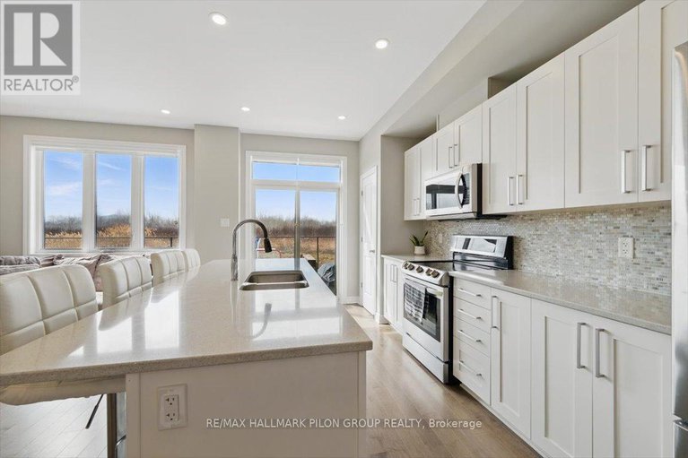 28459225/251-mountain-sorrel-way/avalon-west/ottawa/ontario/K4A1H5_3