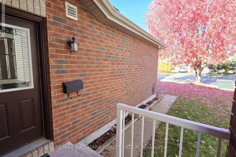 29047464/992-klondike-road/morgans-grantsouth-march/ottawa/ontario/K2K0C3_4