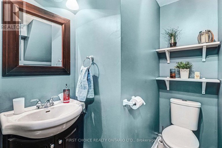 29297112/184-provender-avenue/cfb-rockcliffe-and-area/ottawa/ontario/K1K4N7_18