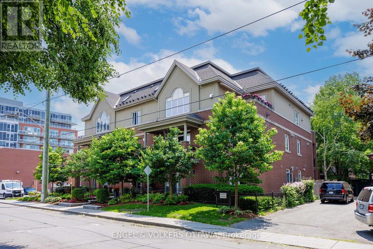 28592109/105-400-mcleod-street/ottawa-centre/ottawa/ontario/K2P1A6_1