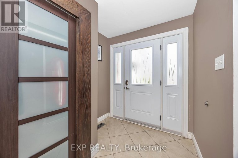 28642296/47-2300-ogilvie-road/beaconwood/ottawa/ontario/K1J7X8_4