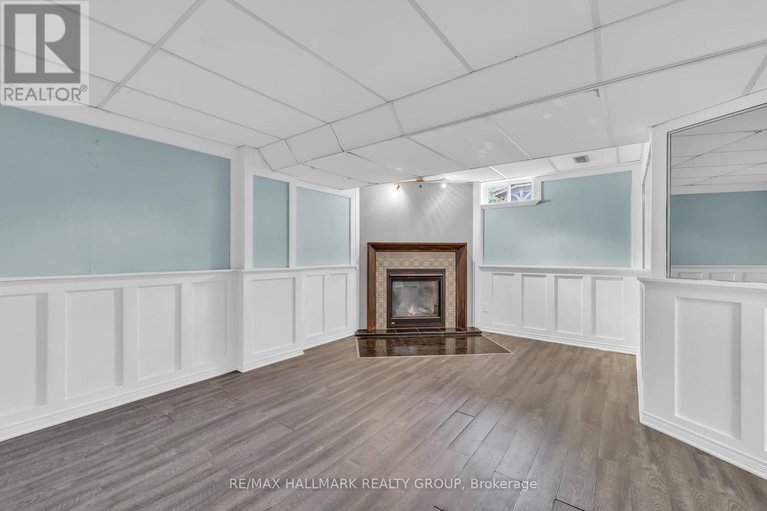 28280542/8-scharf-lane/glencairnhazeldean/ottawa/ontario/K2L2K2_34