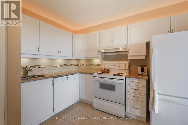 28532567/1605-3360-southgate-road/south-keys/ottawa/ontario/K1V9A6_17