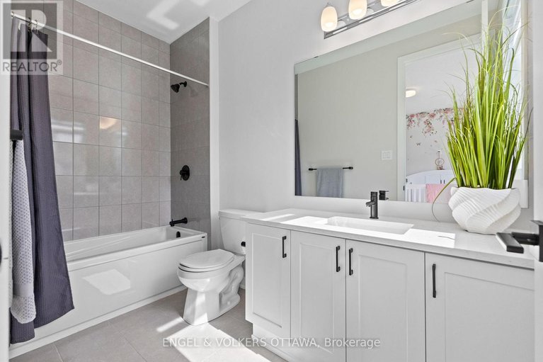 29018606/119-green-ash-avenue/goulbourn-twp-from-franktown-rdsouth-to-rideau/ottawa/ontario/K0A2Z0_36