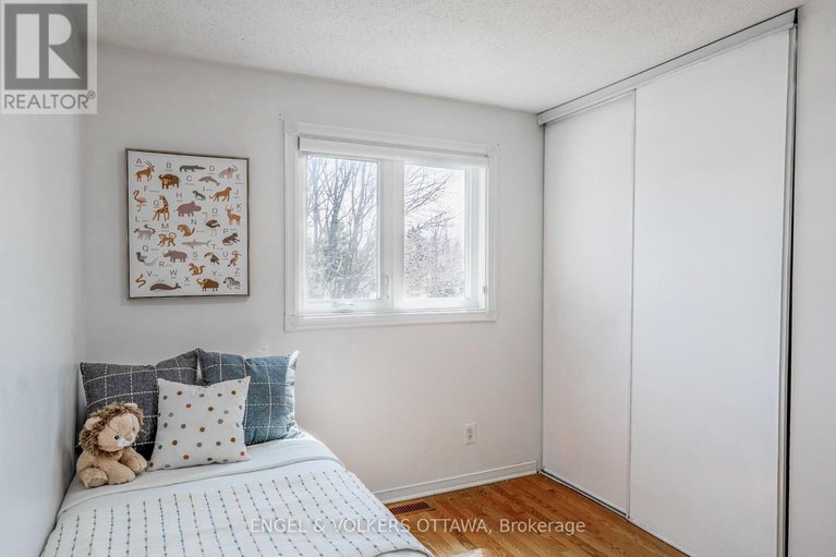 28241541/34-baton-court/katimavik/ottawa/ontario/K2L4C8_20