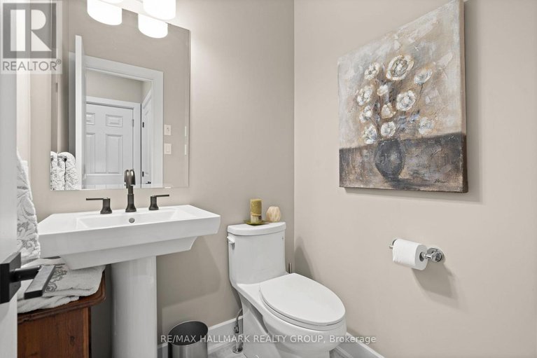 29046971/211-maygrass/remainder-of-stittsville-area/ottawa/ontario/K2S2K5_19