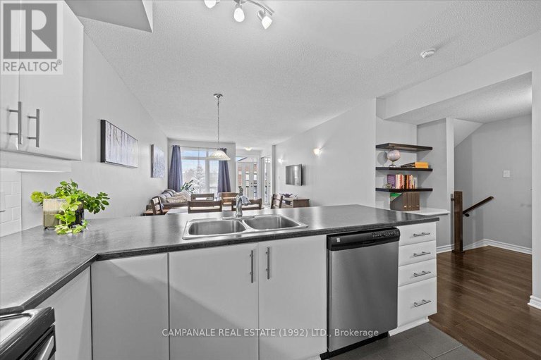 29101304/111-poplin-street-s/riverside-southgloucester-glen/ottawa/ontario/K4M0G7_14