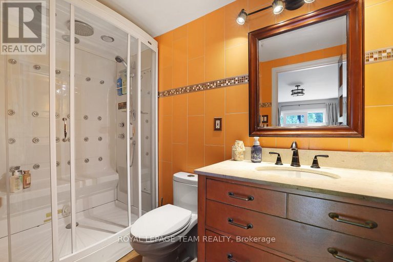 28576790/807-maplecrest-avenue/mckellar-heightsglabar-park/ottawa/ontario/K2A2Z7_24