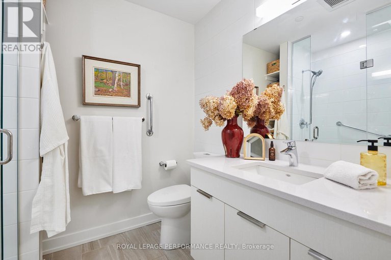 29406959/301-570-de-mazenod-avenue/ottawa-east/ottawa/ontario/K1S5X2_15