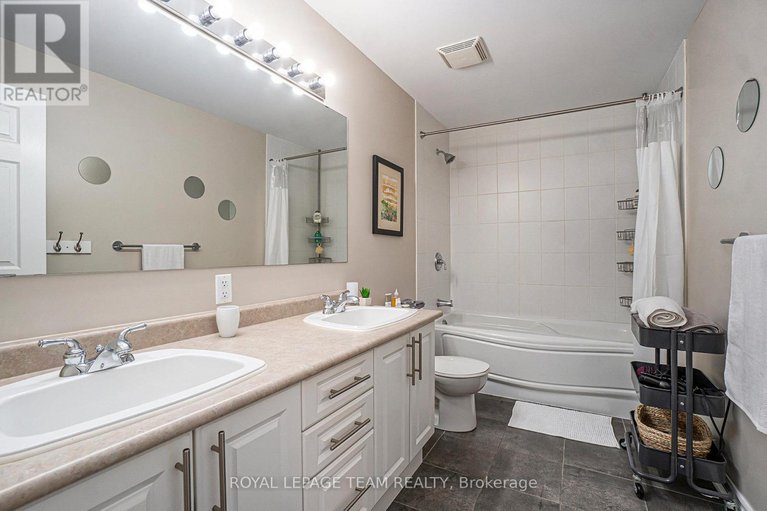 28937544/369-glenbrae-avenue/morgans-grantsouth-march/ottawa/ontario/K2W0C2_18