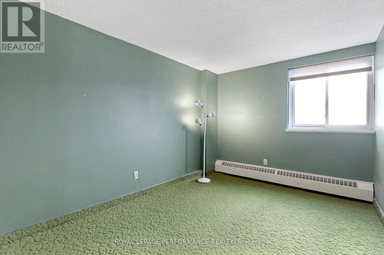 28970576/113-1465-baseline-road/copeland-park/ottawa/ontario/K2C3L9_25