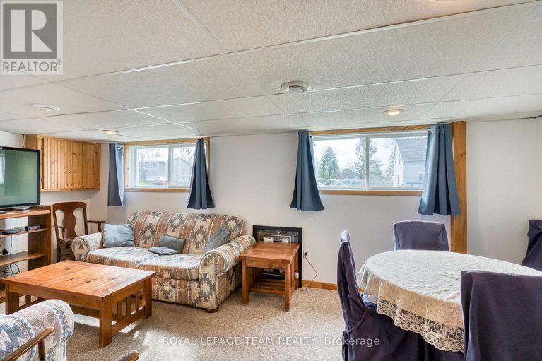 28272638/268-ottawa-street/almonte/mississippi-mills/ontario/K0A1A0_18