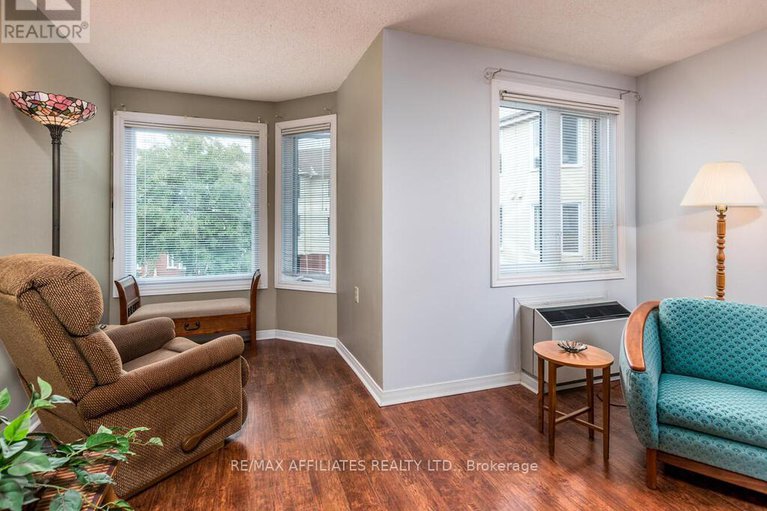 28469653/230-848-seyton-drive/westcliffe-estates/ottawa/ontario/K2H9G6_13