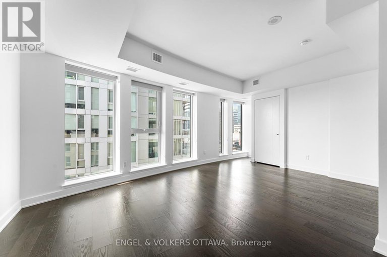 29310406/1104-40-nepean-street/ottawa-centre/ottawa/ontario/K2P0X5_9