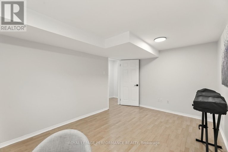 29572536/1820-mccallum-drive/fallingbrookgardenway-south/ottawa/ontario/K4A3T7_39