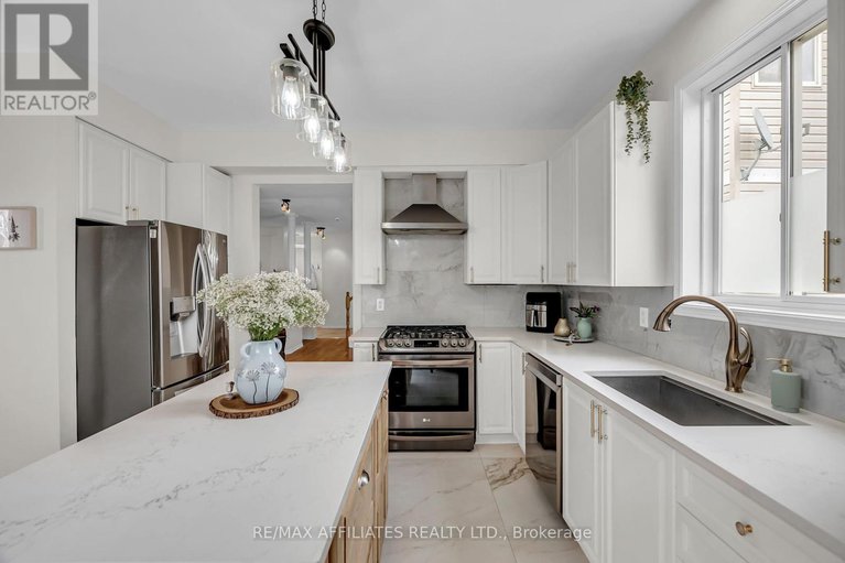 28425809/34-catterick-crescent/morgans-grantsouth-march/ottawa/ontario/K2K3M5_10