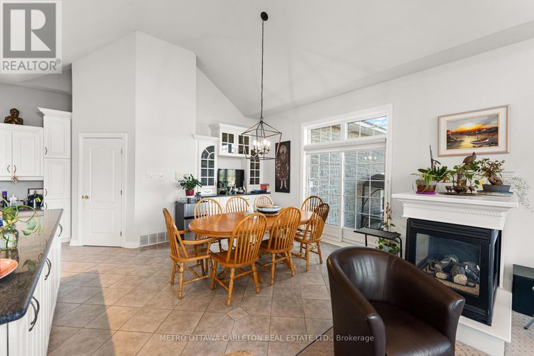 29164467/1651-marronier-court/cumberland-ridge/ottawa/ontario/K4C1C2_8