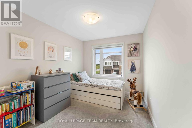 28414492/325-cosanti-drive/remainder-of-stittsville-area/ottawa/ontario/K2S2W6_28
