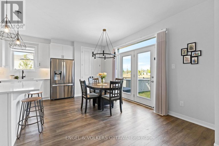 29018606/119-green-ash-avenue/goulbourn-twp-from-franktown-rdsouth-to-rideau/ottawa/ontario/K0A2Z0_18