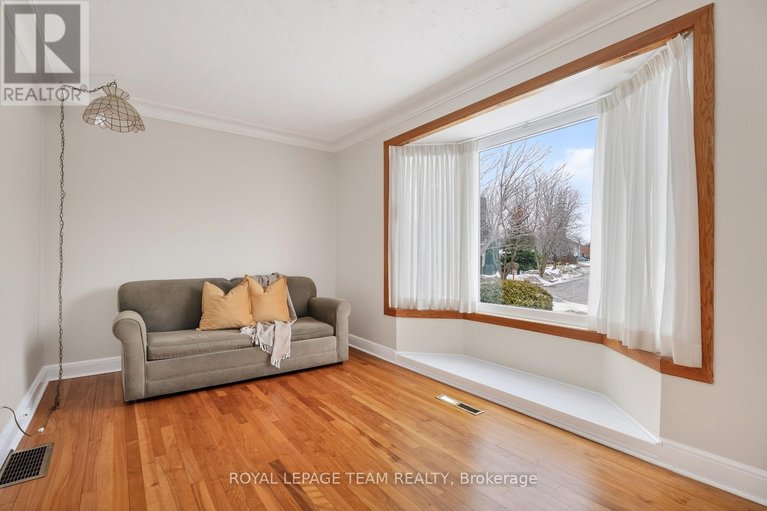 29546400/336-ducharme-boulevard/vanier/ottawa/ontario/K1L6T6_3