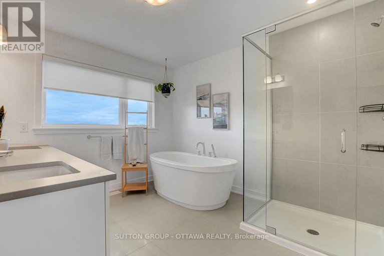28461424/908-duxbury-lane/riverside-southgloucester-glen/ottawa/ontario/K4M0M3_24