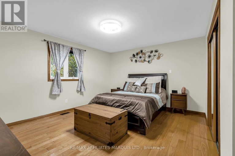 28975262/21895-seguin-mill-street/north-glengarry-kenyon-twp/north-glengarry/ontario/K0B1H0_13