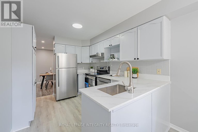 28621656/165-kinross-private/morgans-grantsouth-march/ottawa/ontario/K2K3P8_11