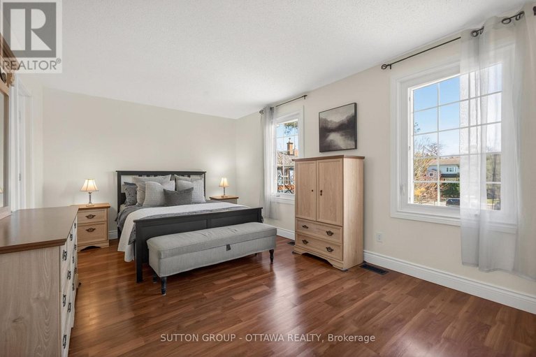 29627001/285-monterey-drive/leslie-park/ottawa/ontario/K2H7B1_17