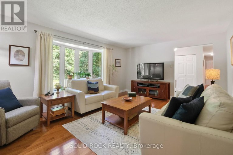 28631111/209-deerwood-drive/fitzroy-ward-south-west/ottawa/ontario/K0A2H0_11