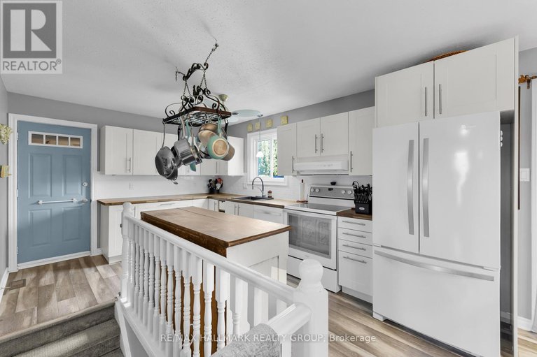 28960953/34-menard-street/embrun/russell/ontario/K0A1W0_8