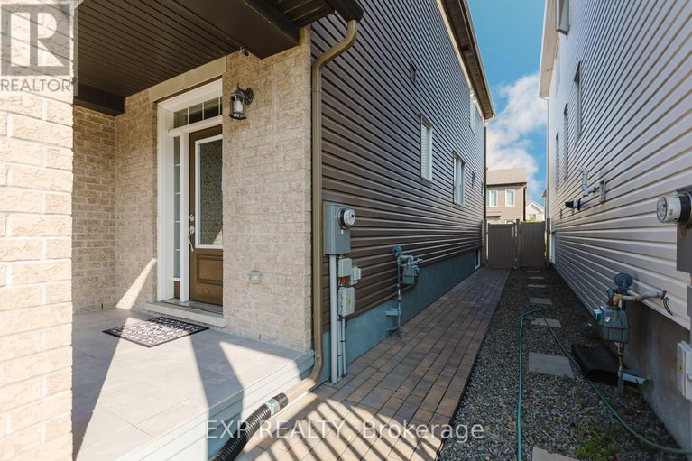 28564031/39-clonfadda-terrace/half-moon-bay/ottawa/ontario/K2J6E9_4