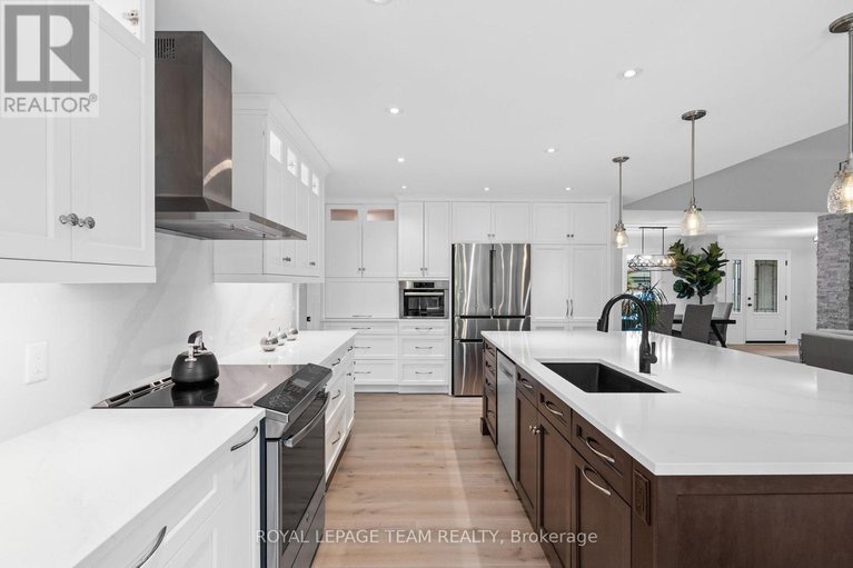 28915487/6903-twin-lakes-avenue/greely/ottawa/ontario/K4P1P1_14