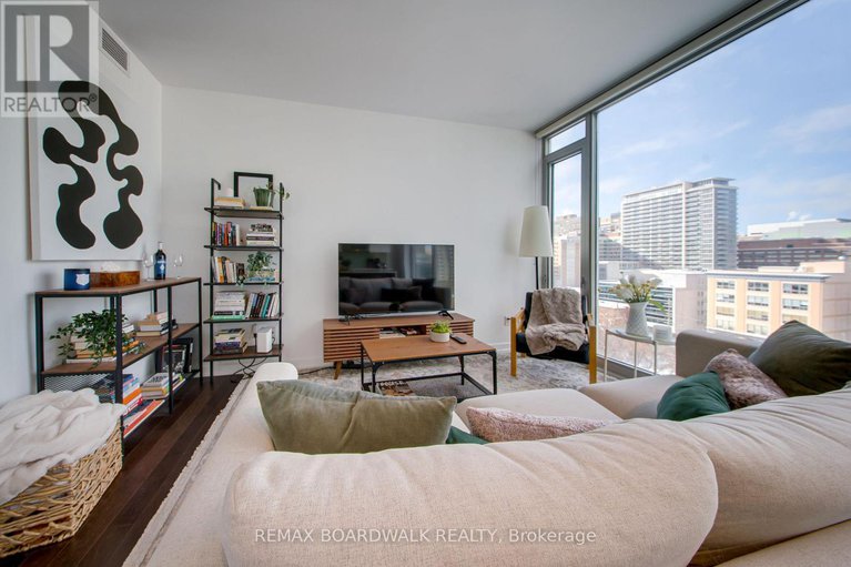 29339119/803-300-lisgar-street/ottawa-centre/ottawa/ontario/K2P0E2_19