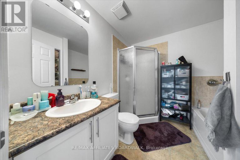 28353467/i-241-crestway-crescent-drive/barrhaven-east/ottawa/ontario/K2G0A9_20