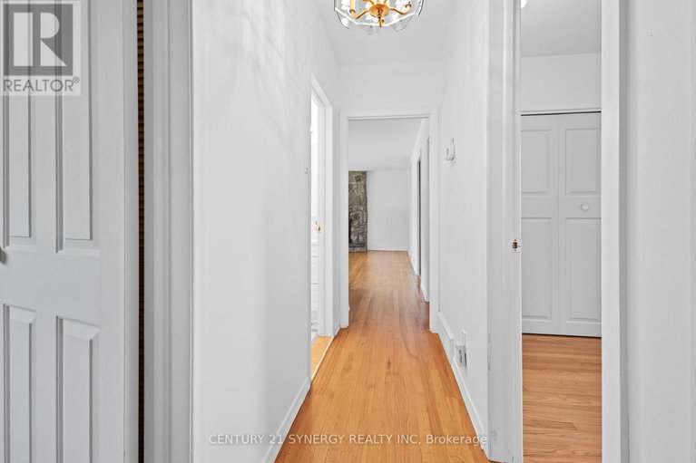 28631237/20-parkside-crescent/meadowlandscrestview/ottawa/ontario/K2G3B5_18