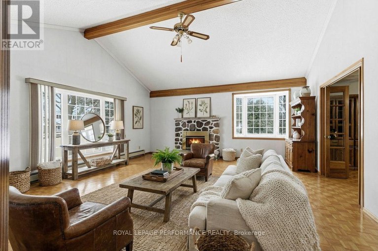 29233038/166-mccormick-road/alexandria/north-glengarry/ontario/K0C1A0_4