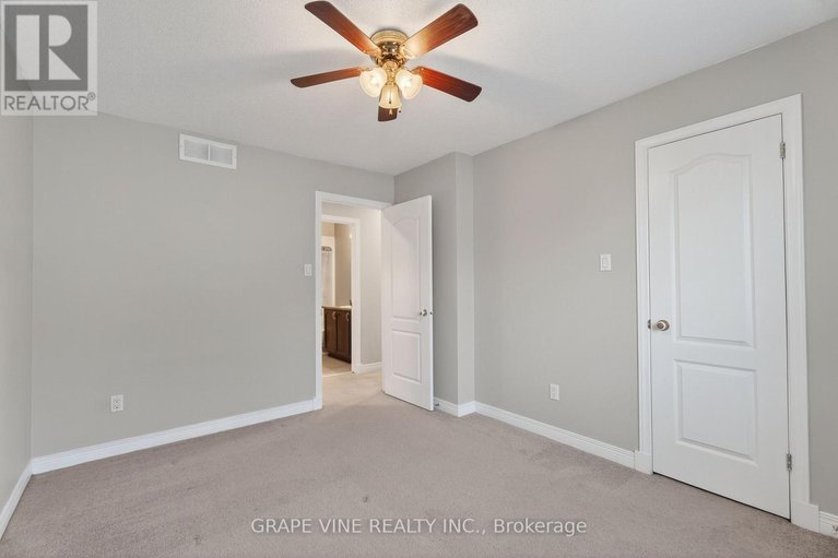 29648107/103-rowallen-place/hunt-club-parkgreenboro/ottawa/ontario/K1T4E3_38