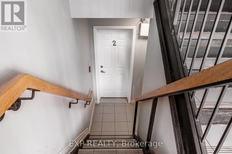 29104978/2-305-cresthaven-drive/barrhaven-east/ottawa/ontario/K2G4R5_2