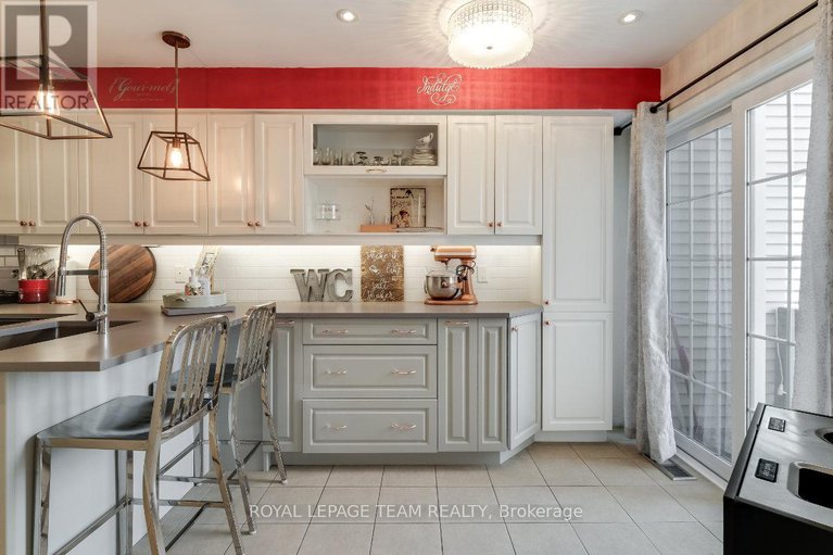 29094729/404-heathrow-private/stittsville-south/ottawa/ontario/K2S0M9_16