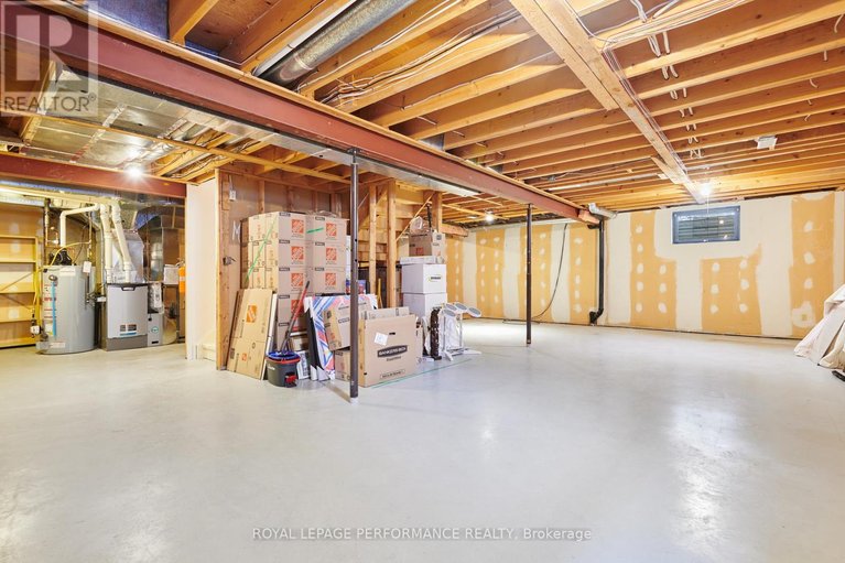 29487498/15-woodfern-court/sheahan-estatestrend-village/ottawa/ontario/K2H8Y9_30