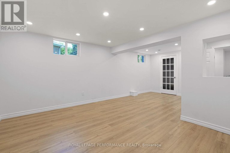 28555292/10-argue-drive/borden-farmstewart-farmcarleton-heightsparkwood-hills/ottawa/ontario/K2E6S1_24