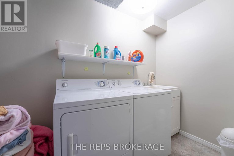 29154680/97-black-bear-way/stittsville-south/ottawa/ontario/K2S2G6_29