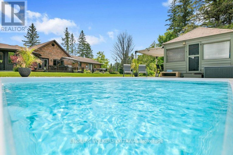 28654576/102-delaney-drive/huntley-ward-south-west/ottawa/ontario/K0A1L0_27