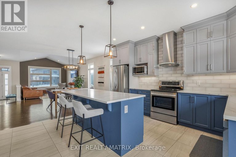 29468824/128-lyon-street/embrun/russell/ontario/K0A1W0_15