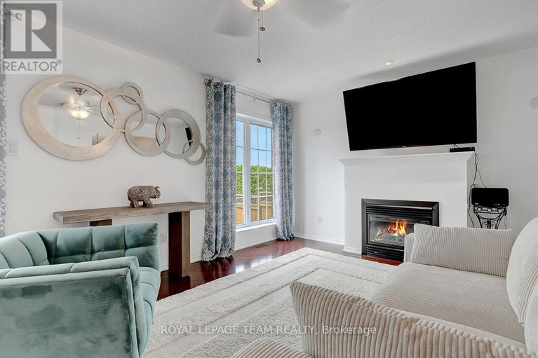 28289132/183-patriot-place/emerald-meadowstrailwest/ottawa/ontario/K2M0B9_11